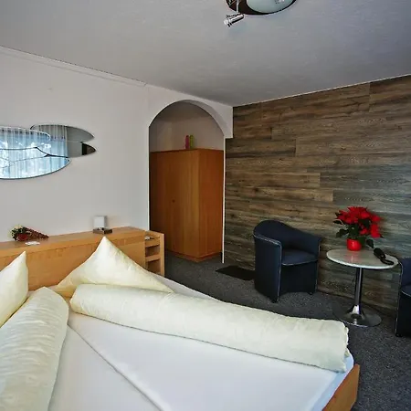 Eden Hotel 3*